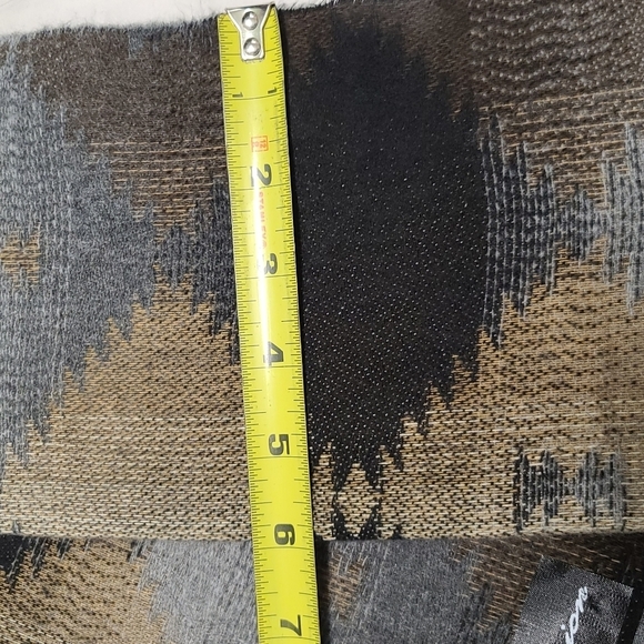 Made in Italy Cejon scarf - Picture 3 of 5